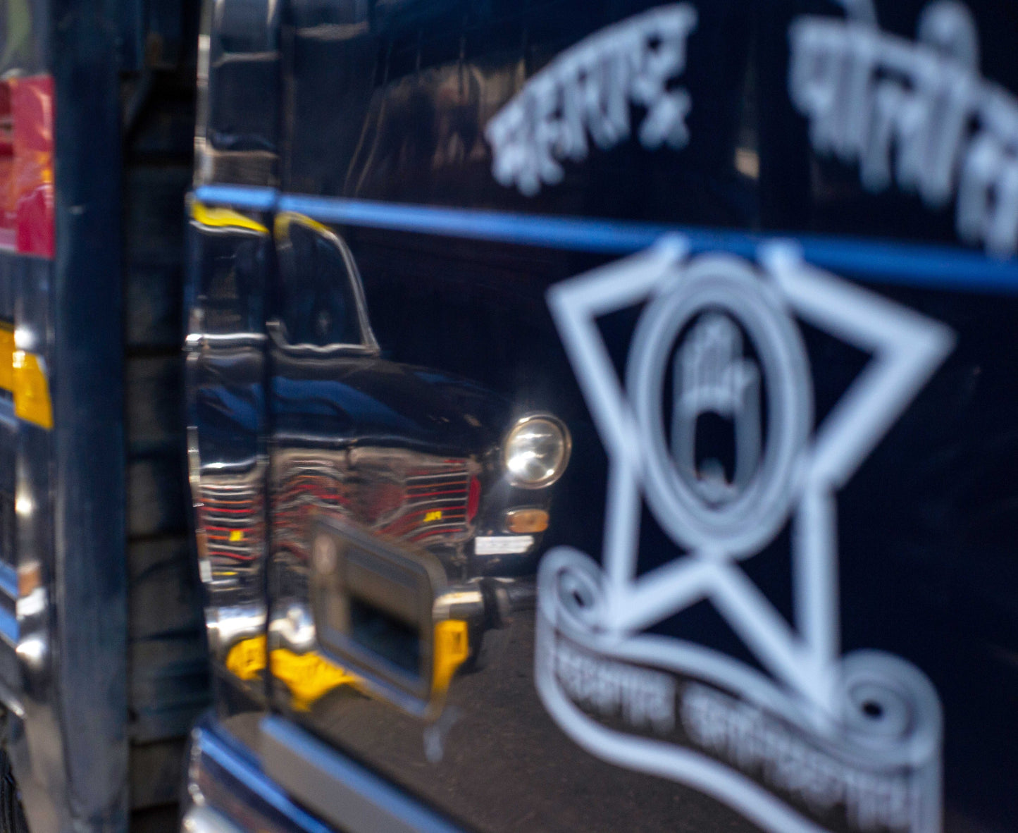 Kaali Peeli - Iconic Taxi - I