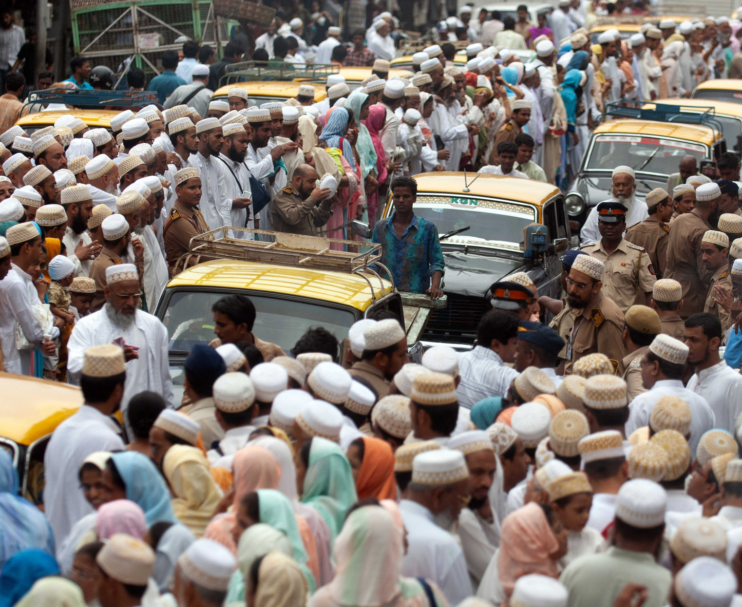 Kaali Peeli - Iconic Taxi - IX